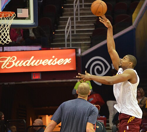 Andrew Bynum