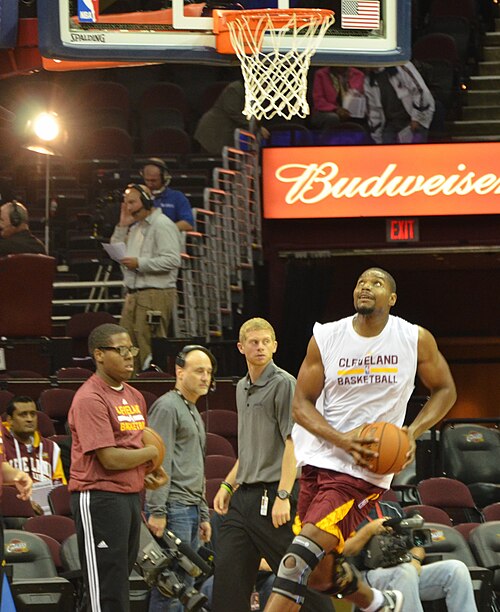 Andrew Bynum