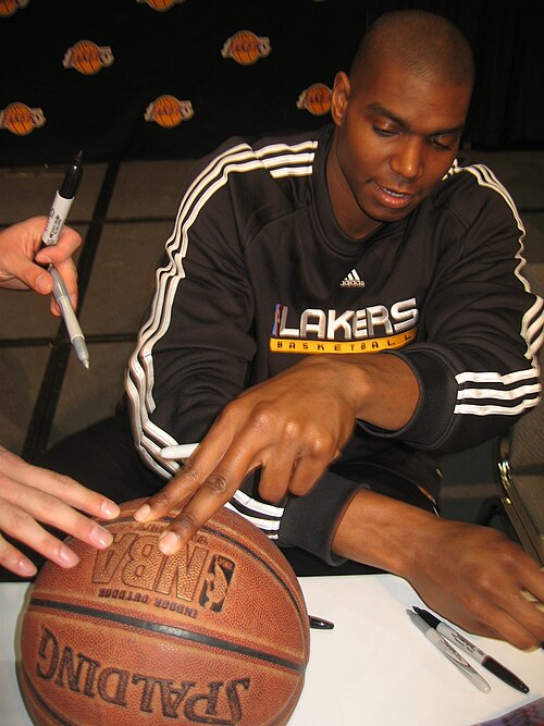Andrew Bynum