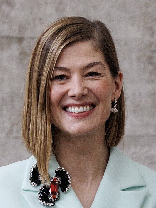 Rosamund Pike